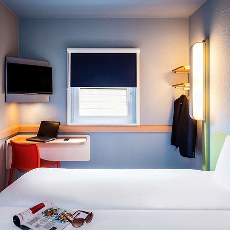 Ibis Budget London Barking Баркінг Екстер'єр фото