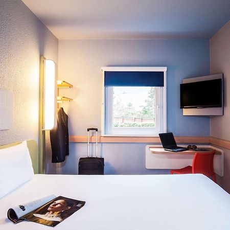 Ibis Budget London Barking Баркінг Екстер'єр фото
