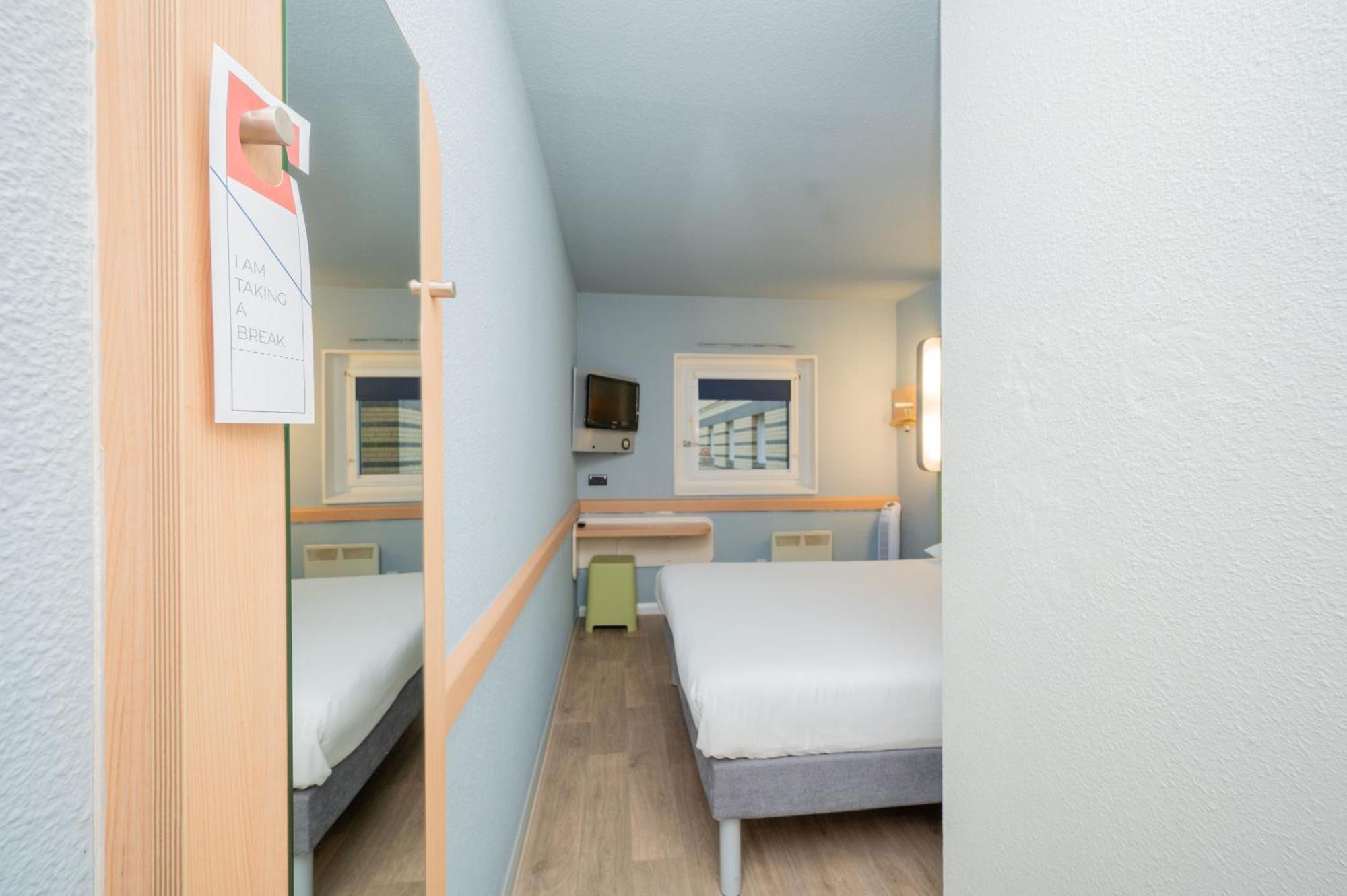 Ibis Budget London Barking Баркінг Екстер'єр фото