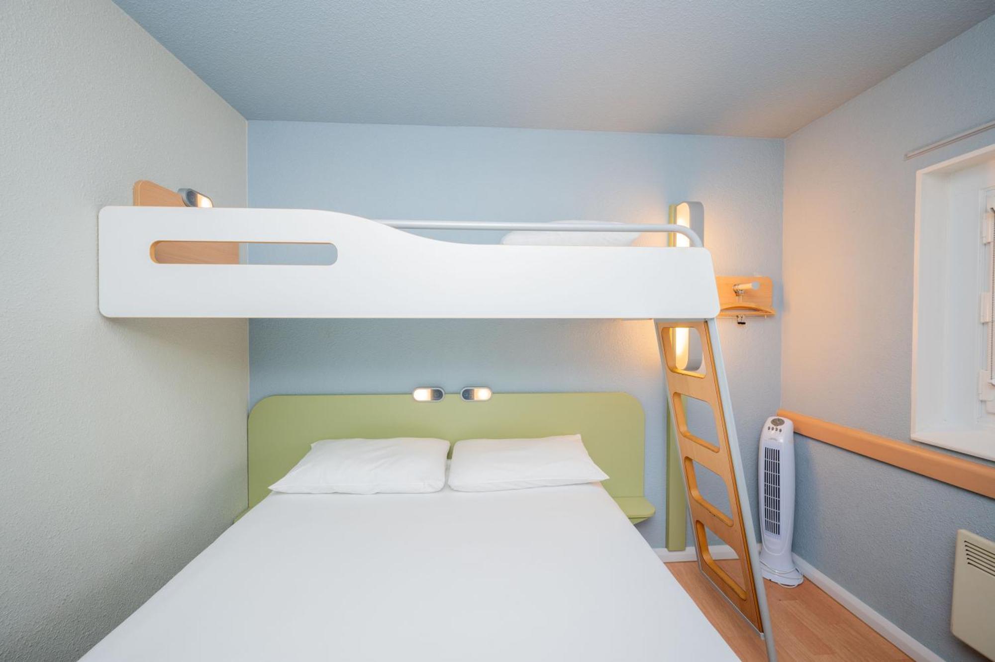 Ibis Budget London Barking Баркінг Екстер'єр фото