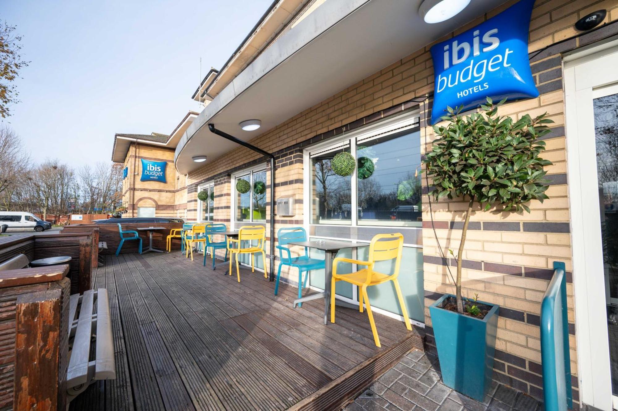 Ibis Budget London Barking Баркінг Екстер'єр фото