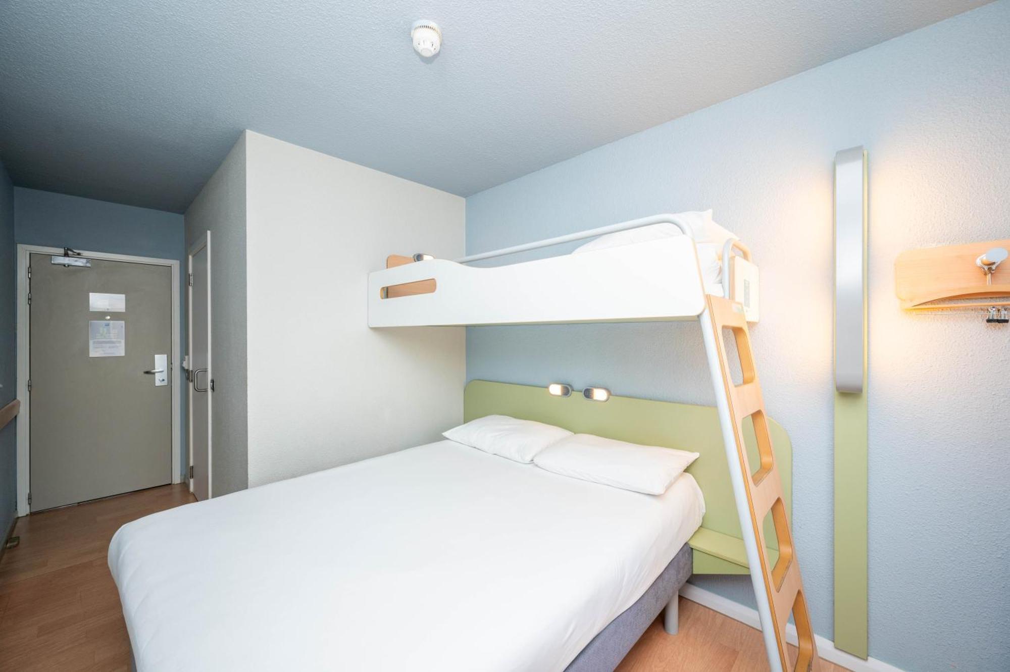 Ibis Budget London Barking Баркінг Екстер'єр фото