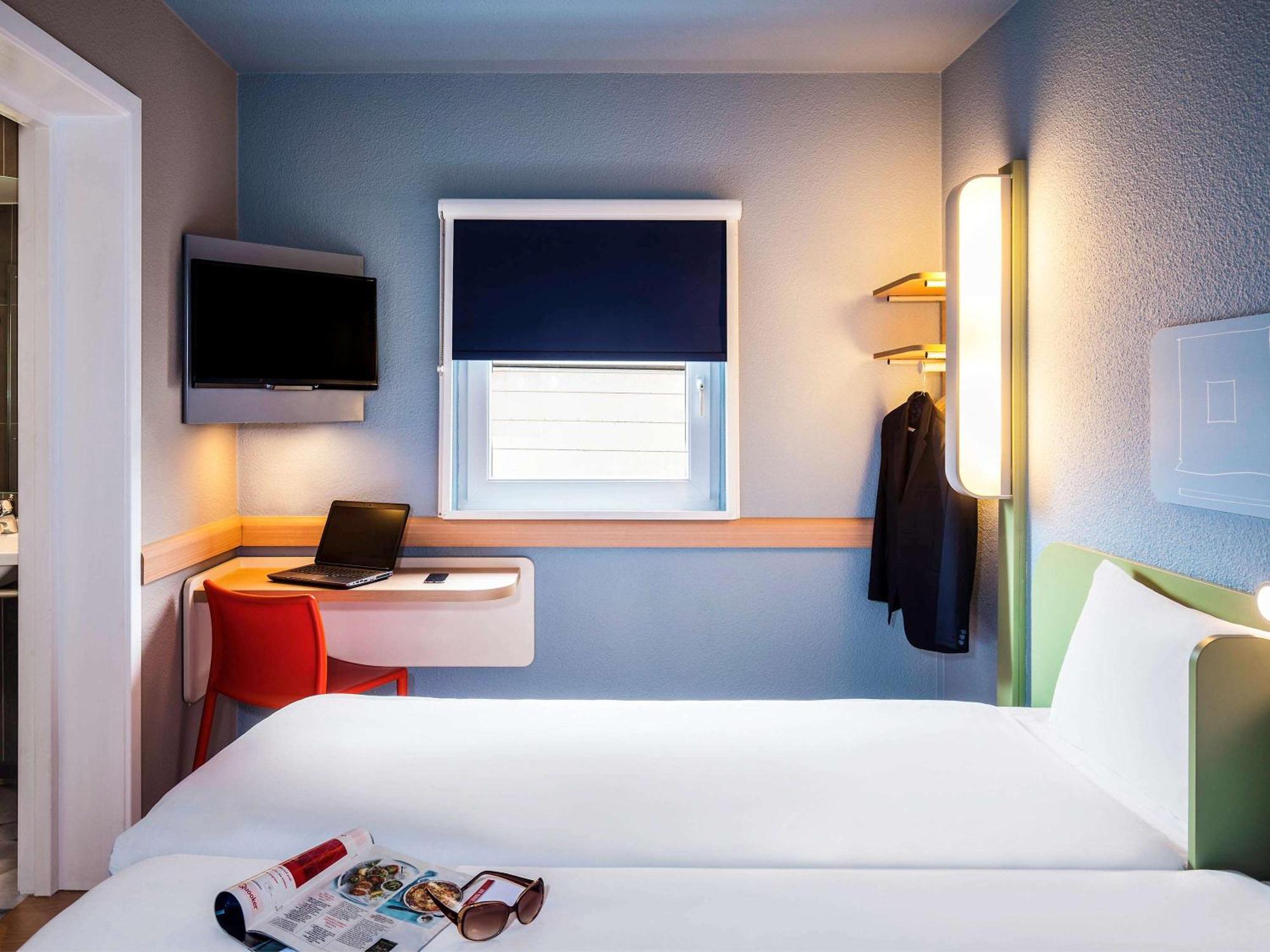 Ibis Budget London Barking Баркінг Екстер'єр фото
