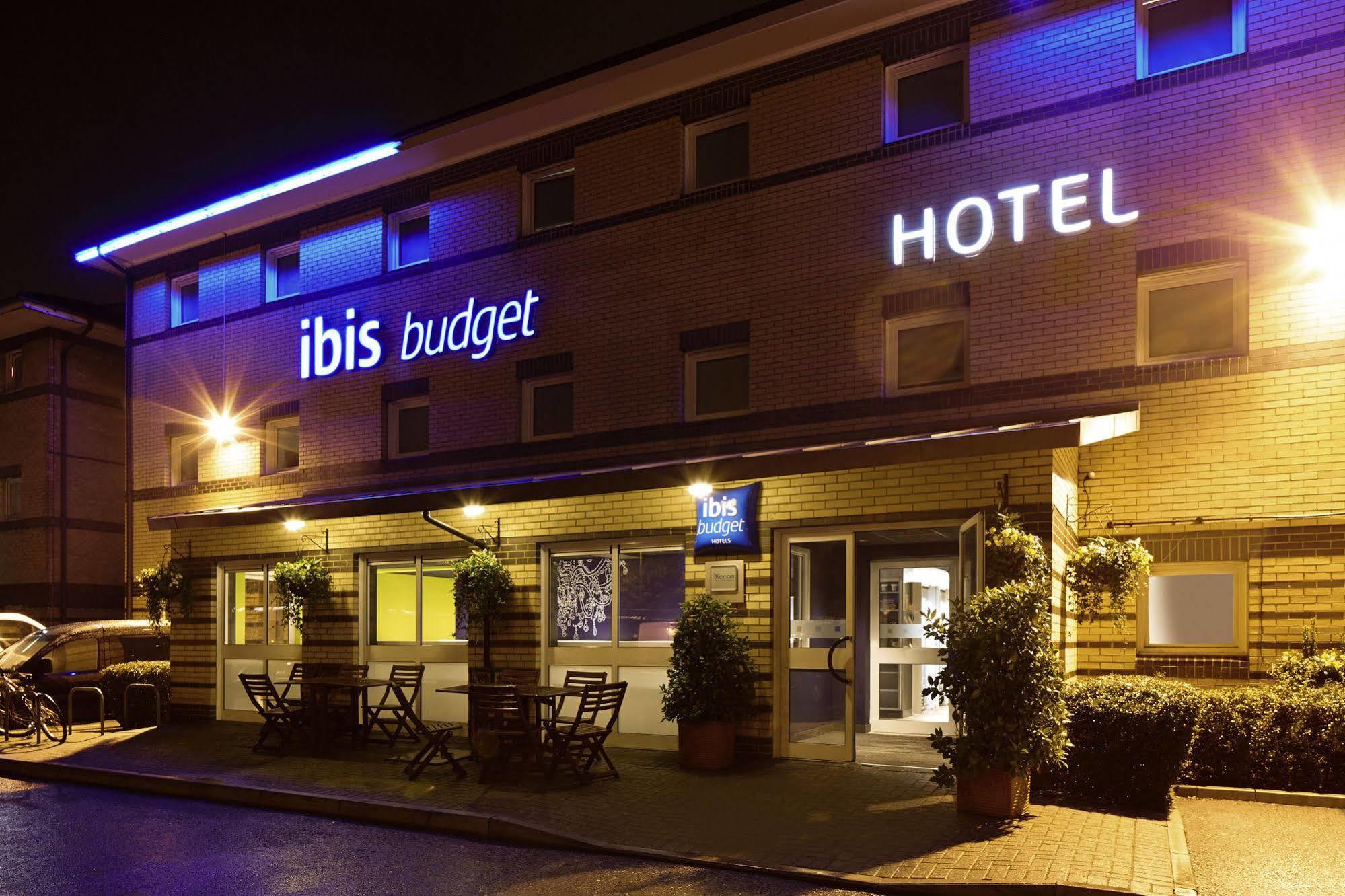 Ibis Budget London Barking Баркінг Екстер'єр фото